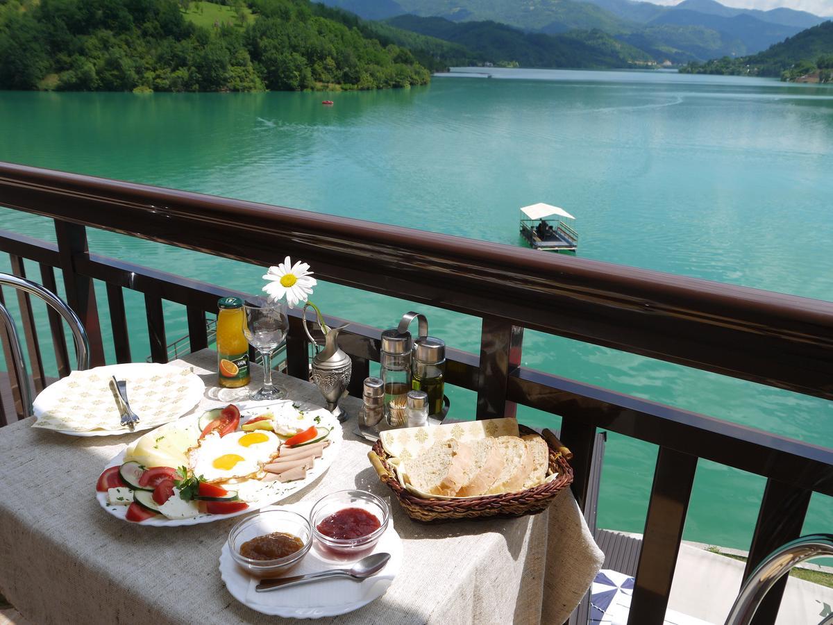 Pansion Asim Acomodação com café da manhã Jablanica Exterior foto
