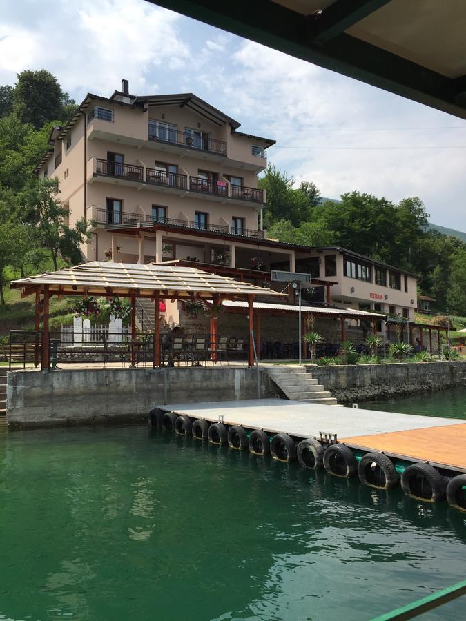 Pansion Asim Acomodação com café da manhã Jablanica Exterior foto